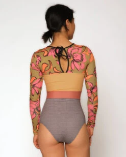 Hermosa One Piece - Freya 13 Hermosa One Piece - Freya -Theseea SEEA Hermosa Surfsuit Freya 4X5 12