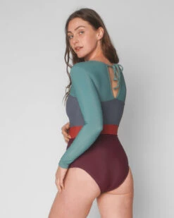 Hermosa One Piece - Mulberry -Theseea SEEA Hermosa Surfsuit Mullberry 4X5 5