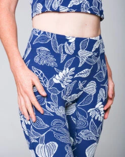 Landon Leggings - Gaia 11 Landon Leggings - Gaia -Theseea SEEA Landon Apparel Gaia 4X5 3