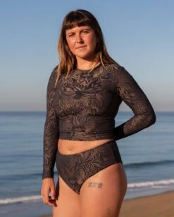 Palomar Crop Top Rashguard - Delfina 12 Palomar Crop Top Rashguard - Delfina -Theseea SEEA Palomar Rashguard Delfina 4X5 8