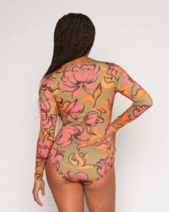 Solanas Surf Suit - Freya -Theseea SEEA Solanas Surfsuit Freya 4X5 41