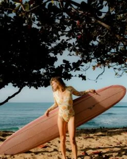 Harper Surf Suit - Roma 15 Harper Surf Suit - Roma -Theseea SP22 Hawaii Leah BryannaBradley 1 1