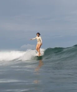 Palomar Crop Rashguard - Pebble 17 Palomar Crop Rashguard - Pebble -Theseea SS24 MeleEvaNaomi Sayulita CaraBram 2