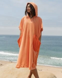 Luna Poncho - Peach Terry 7 Luna Poncho - Peach Terry -Theseea SU25 Tia RockRib Madison Atonce Hannah 50